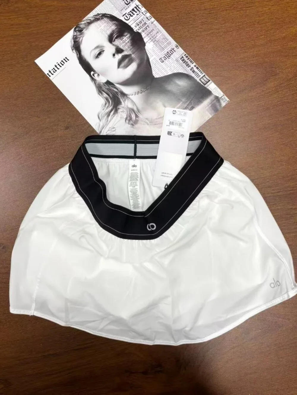 🎀 Alo sports tennis skirt white versatile and classic design